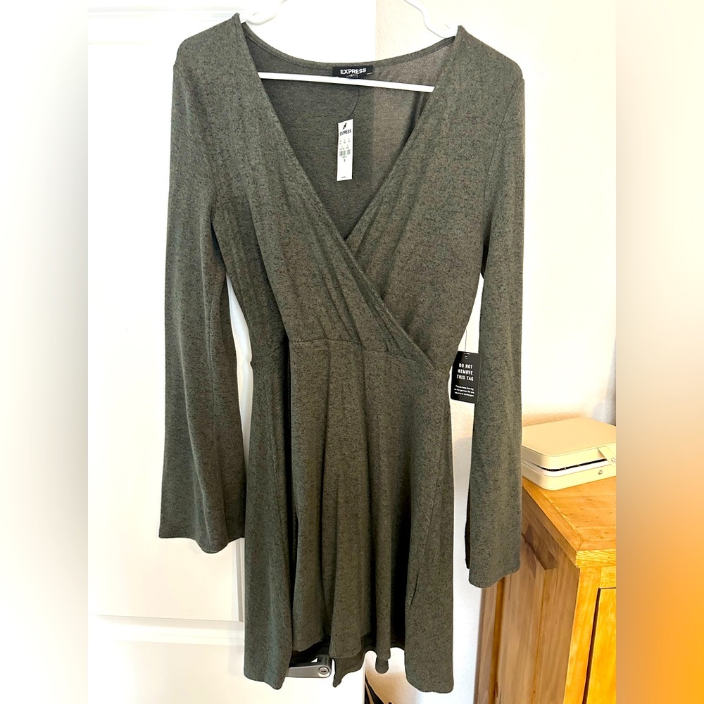 Express winter/fall dress, super soft, small